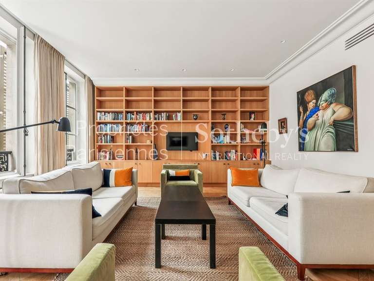 Appartement Paris 7e - 2 chambres - 153m²