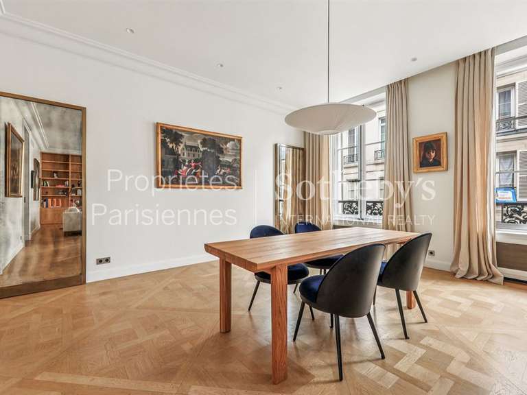 Appartement Paris 7e - 2 chambres - 153m²