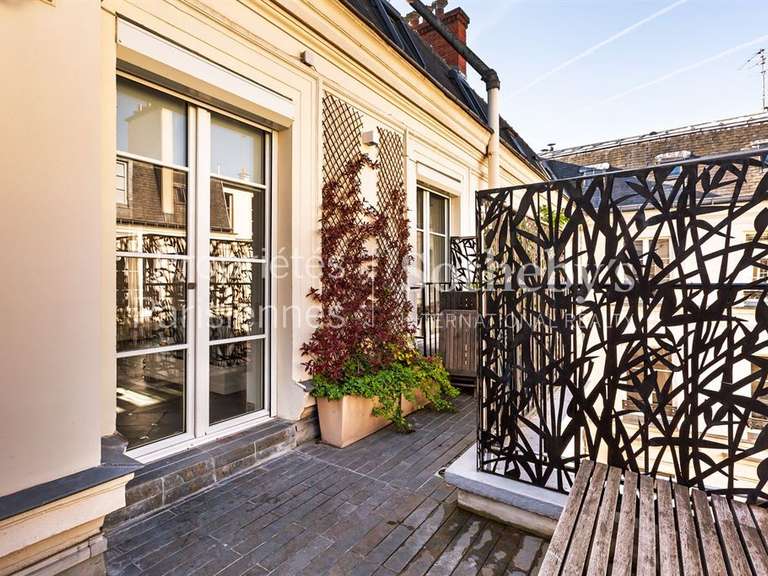 Appartement Paris 7e - 2 chambres - 181m²