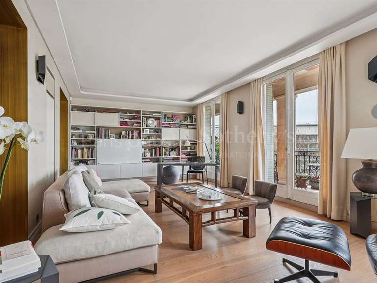 Appartement Paris 7e - 3 chambres - 195m²