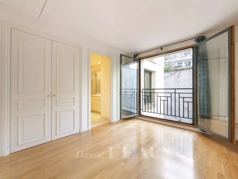 Appartement Paris 7e - 3 chambres - 101m²