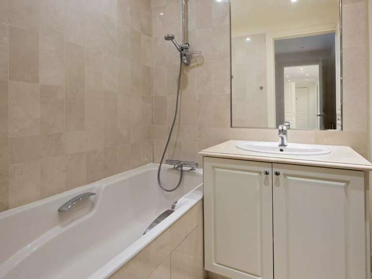 Appartement Paris 7e - 3 chambres - 101m²