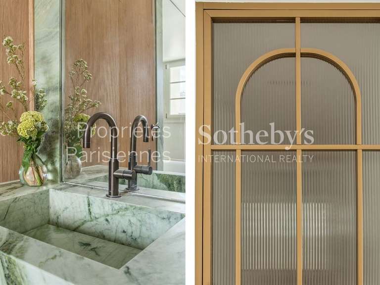 Appartement Paris 7e - 2 chambres - 135m²