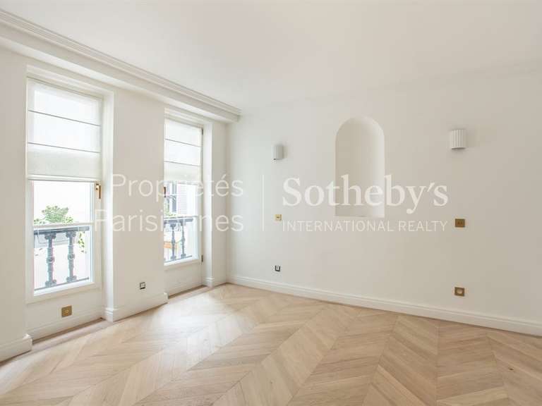 Appartement Paris 7e - 2 chambres - 135m²