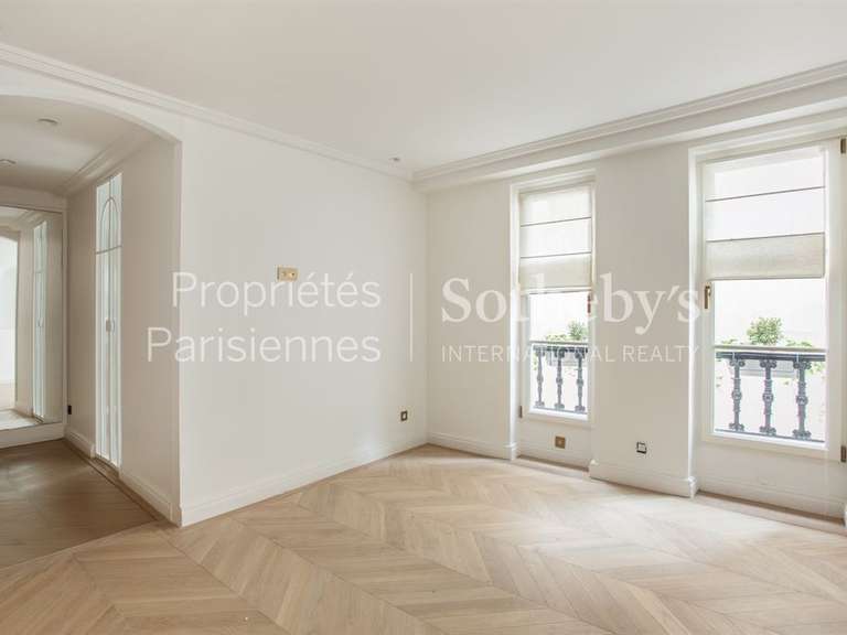 Appartement Paris 7e - 2 chambres - 135m²