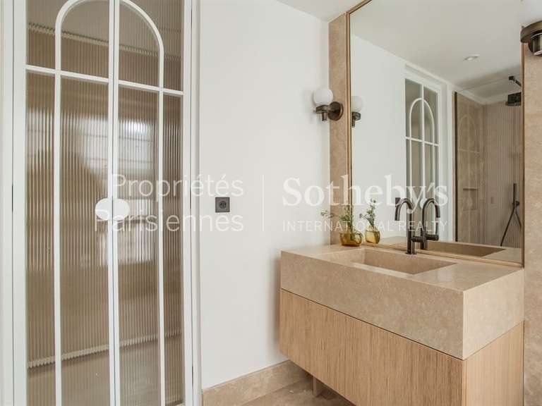 Appartement Paris 7e - 2 chambres - 135m²