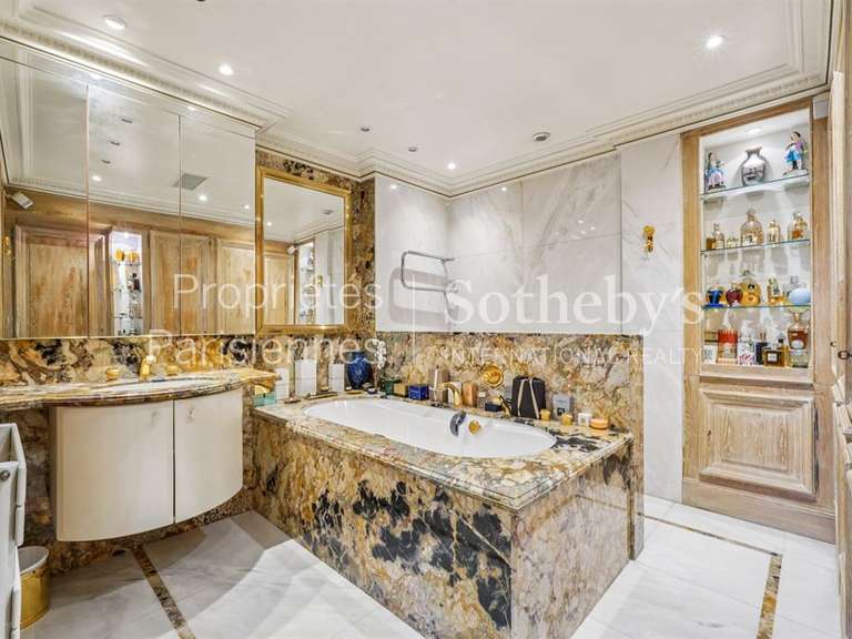 Appartement Paris 7e - 3 chambres - 191m²