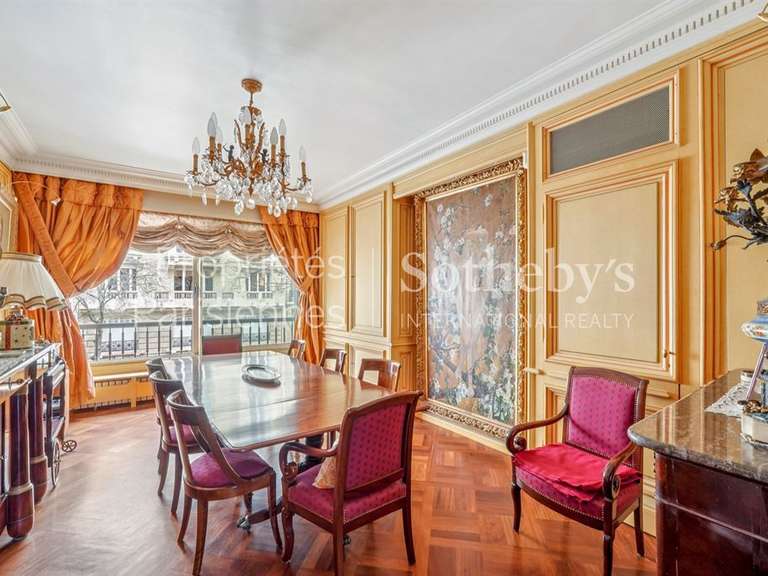 Appartement Paris 7e - 3 chambres - 191m²