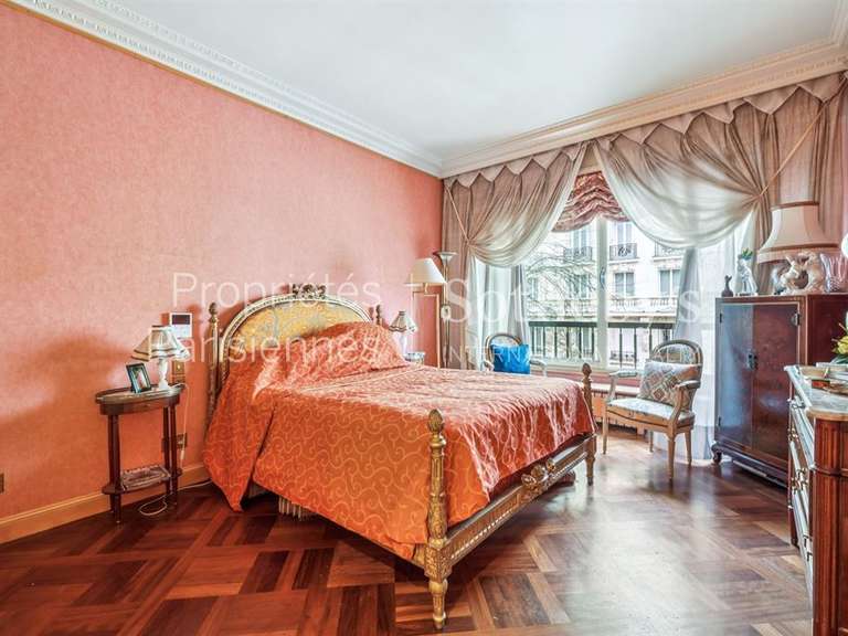 Appartement Paris 7e - 3 chambres - 191m²