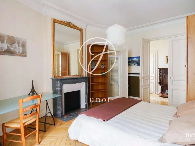 Appartement Paris 7e - 3 chambres - 145m²