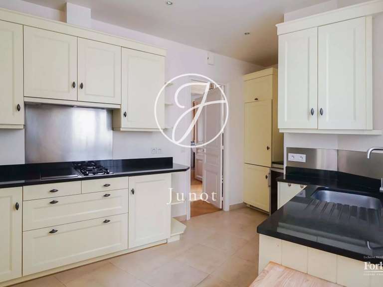 Appartement Paris 7e - 3 chambres - 145m²