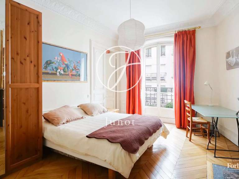 Appartement Paris 7e - 3 chambres - 145m²