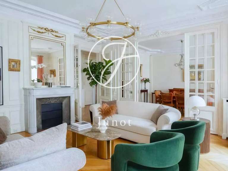 Appartement Paris 7e - 3 chambres - 145m²