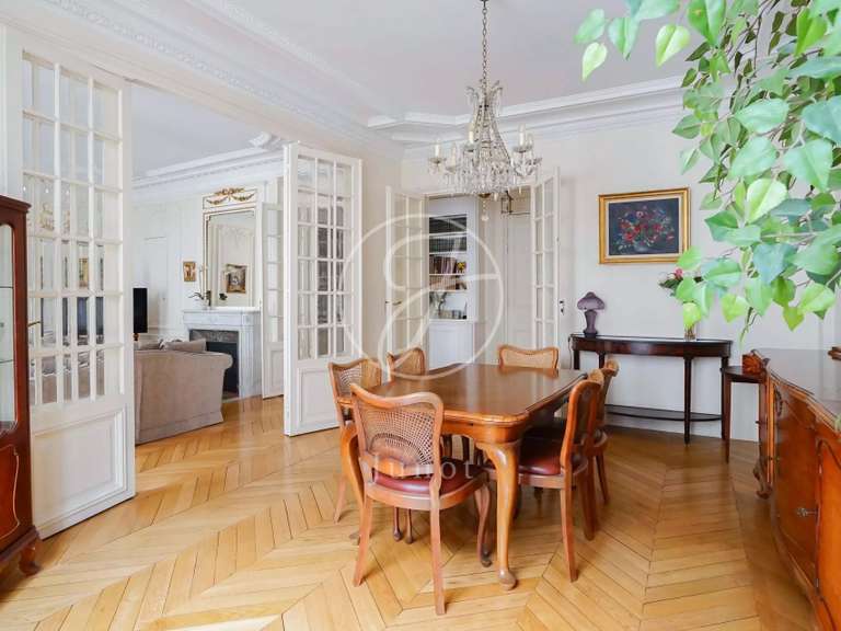 Apartment Paris 7e - 3 bedrooms - 145m²