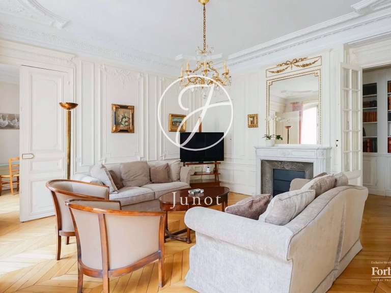 Appartement Paris 7e - 3 chambres - 145m²