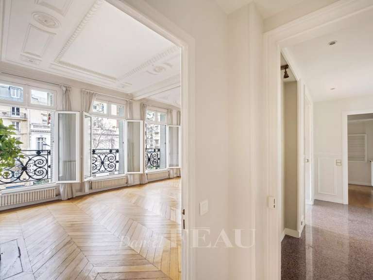 Appartement Paris 7e - 3 chambres - 124m²