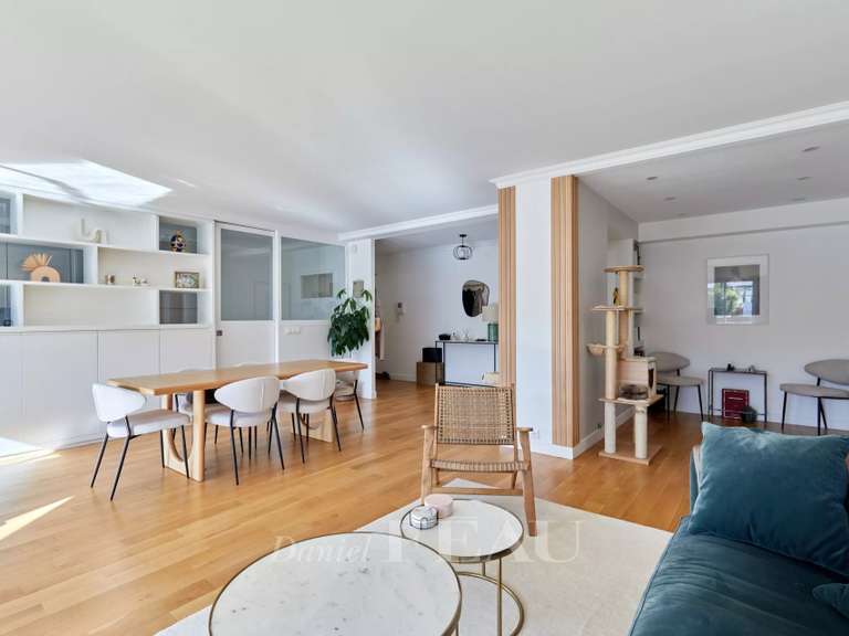 Appartement Paris 7e - 3 chambres - 145m²