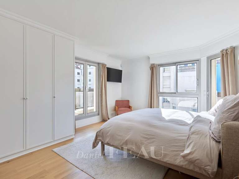 Appartement Paris 7e - 3 chambres - 145m²