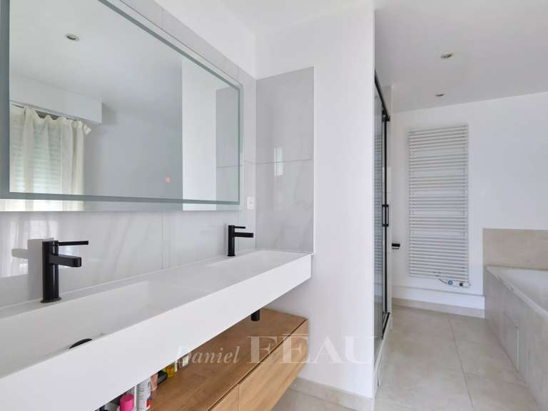 Appartement Paris 7e - 3 chambres - 145m²