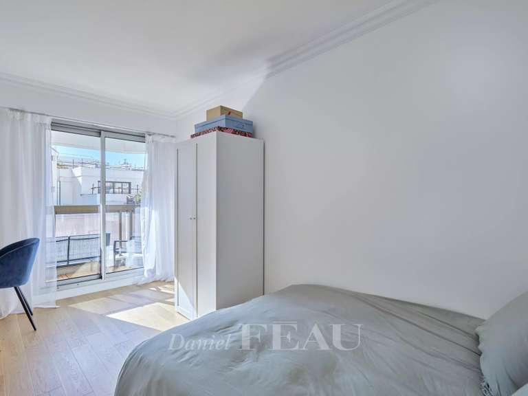 Appartement Paris 7e - 3 chambres - 145m²