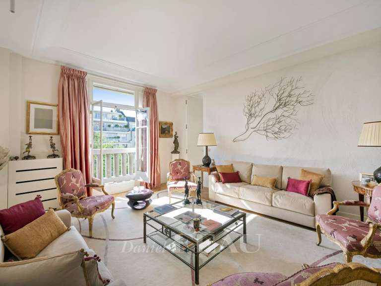 Appartement Paris 7e - 2 chambres - 181m²