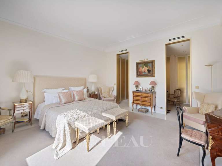 Appartement Paris 7e - 2 chambres - 181m²