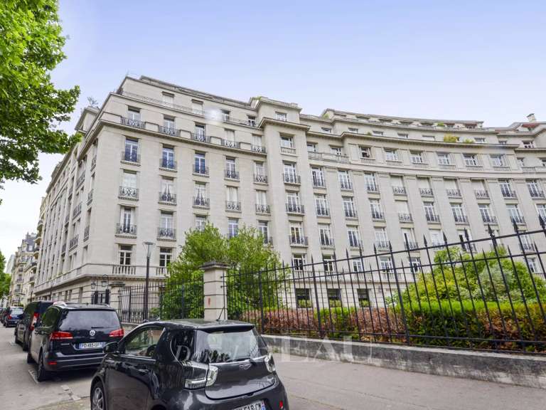 Appartement Paris 7e - 2 chambres - 181m²