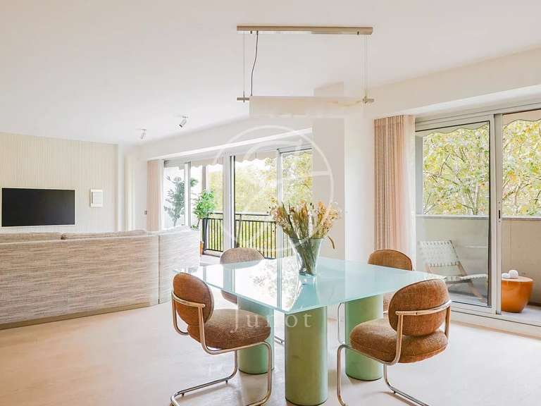 Appartement Paris 7e - 2 chambres - 93m²