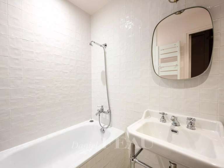 Appartement Paris 7e - 2 chambres - 105m²