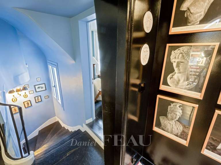 Appartement Paris 7e - 2 chambres - 105m²