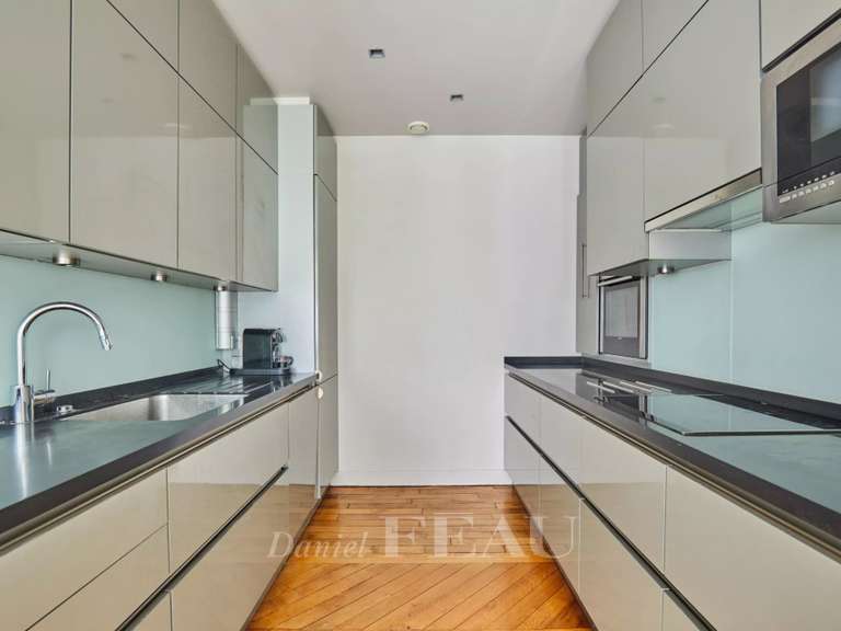 Appartement Paris 7e - 2 chambres - 117m²