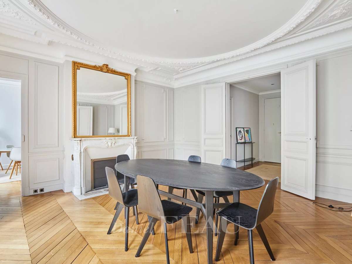 Apartment Paris 7e