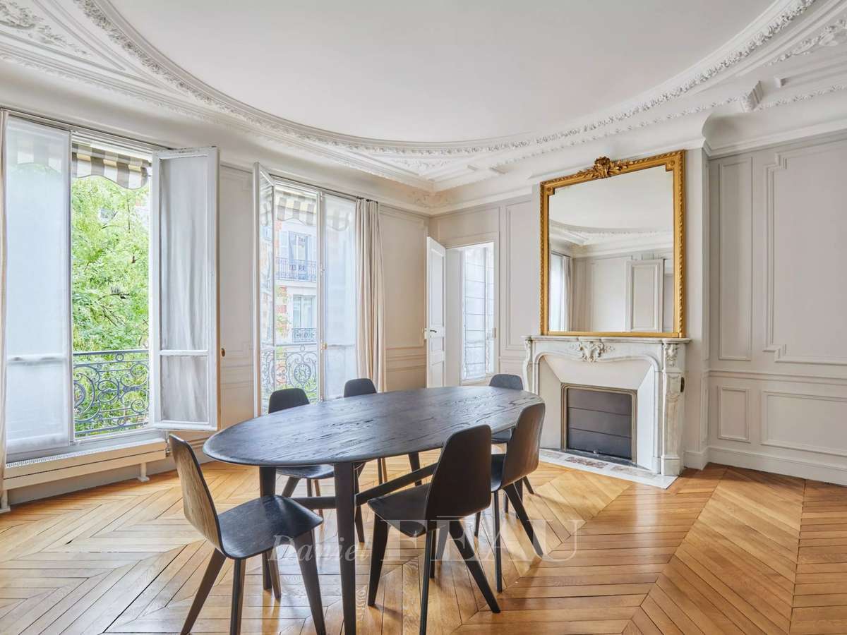 Apartment Paris 7e