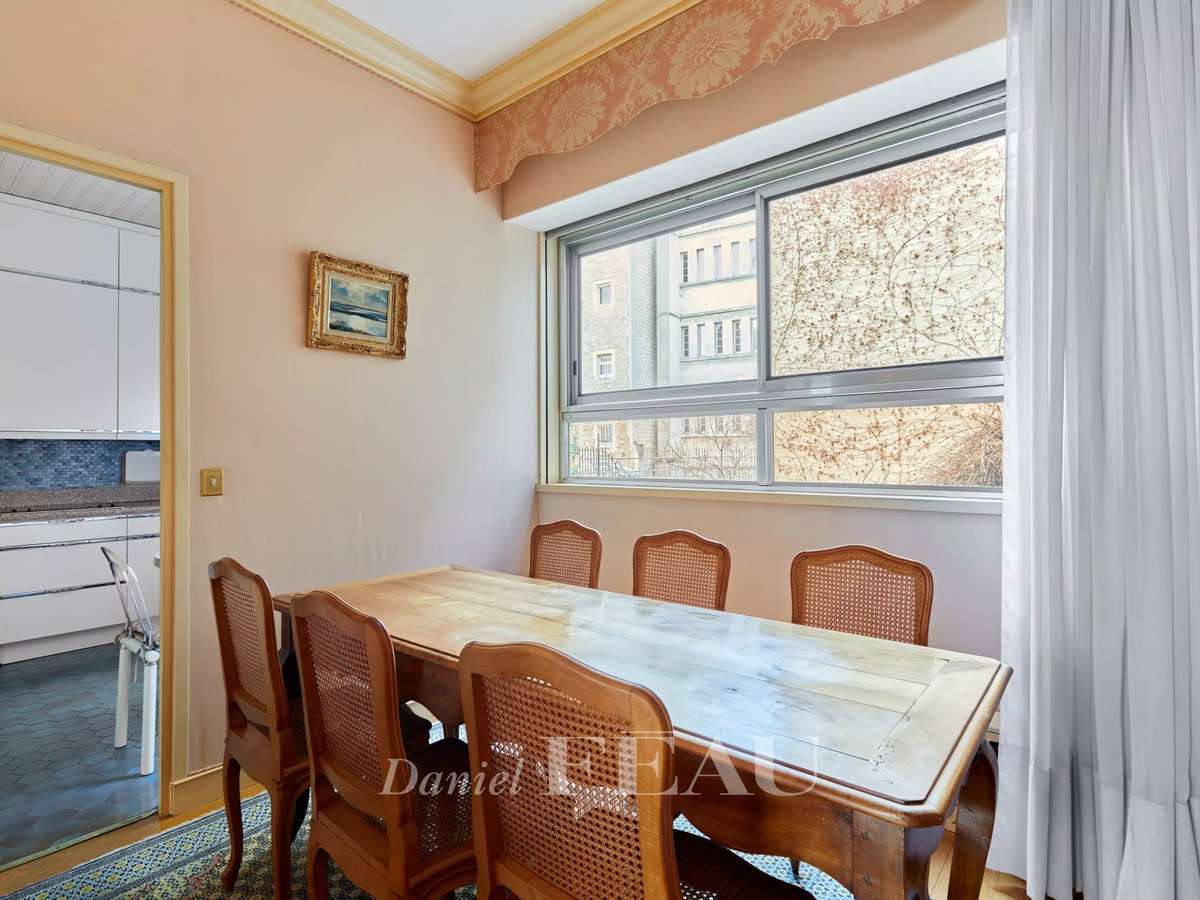 Apartment Paris 7e