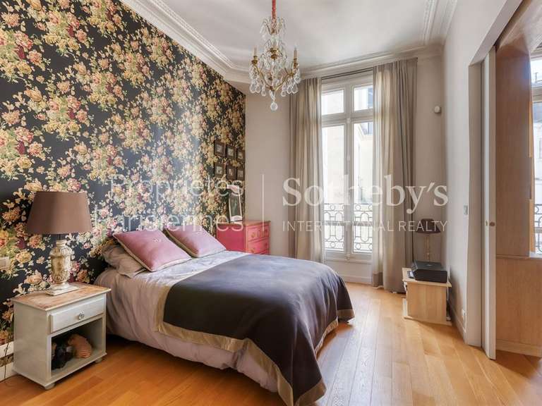 Appartement Paris 7e - 2 chambres - 167m²