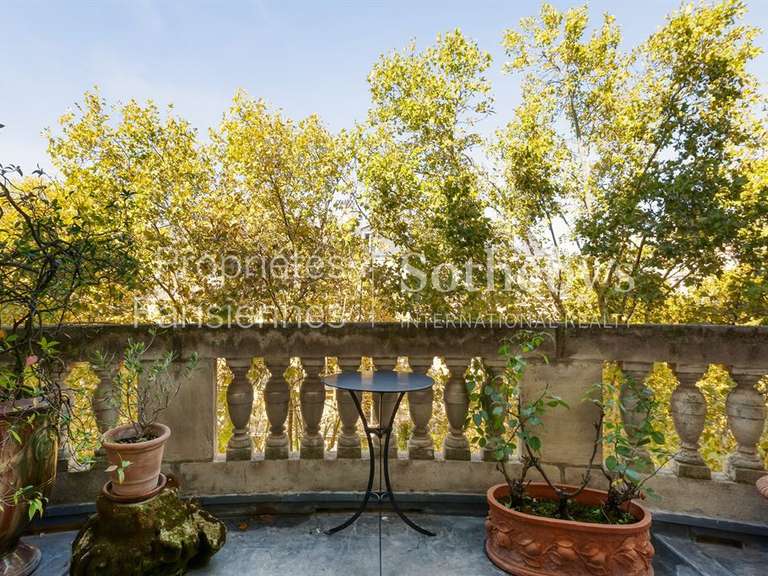 Appartement Paris 7e - 2 chambres - 167m²