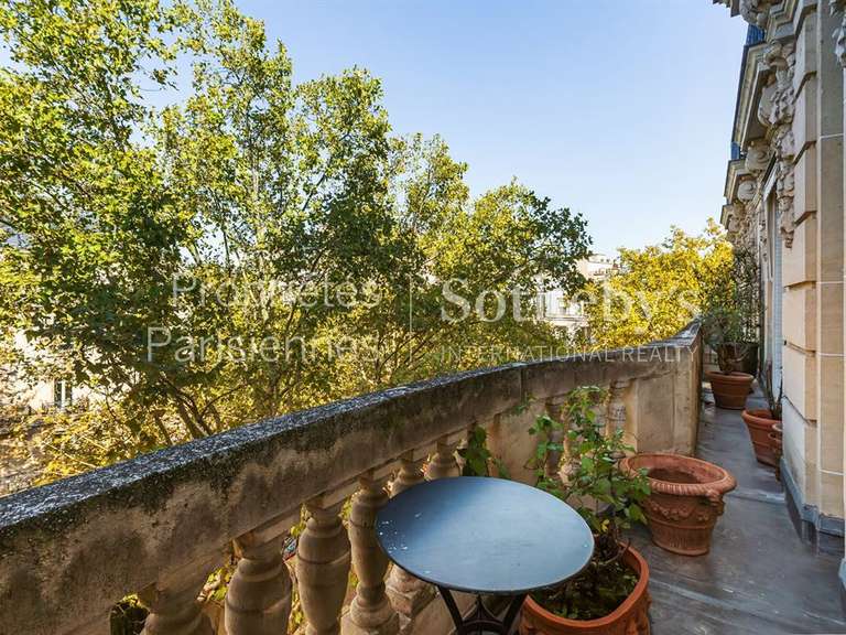 Appartement Paris 7e - 2 chambres - 167m²