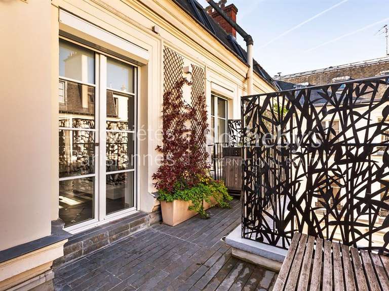 Appartement Paris 7e - 2 chambres - 181m²