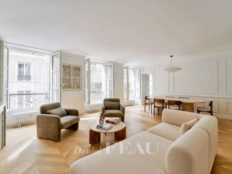 Appartement Paris 7e - 2 chambres - 104m²