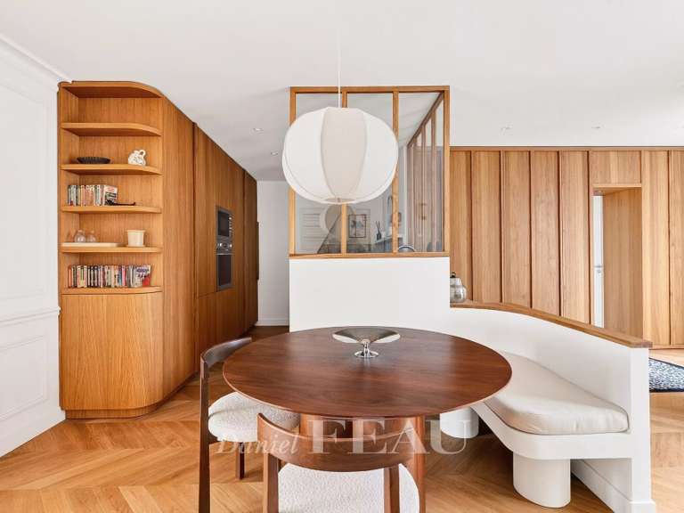 Appartement Paris 7e - 2 chambres - 104m²