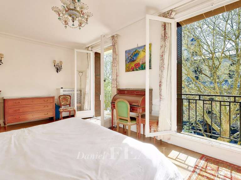 Appartement Paris 7e - 3 chambres - 166m²