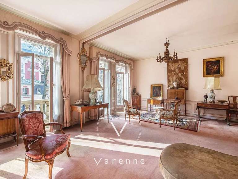 Appartement Paris 7e - 2 chambres - 127m²