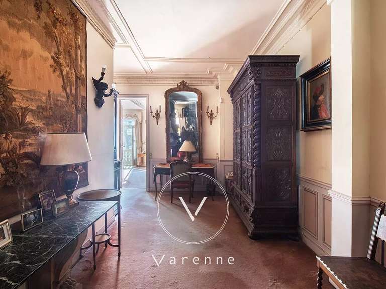 Appartement Paris 7e - 2 chambres - 127m²