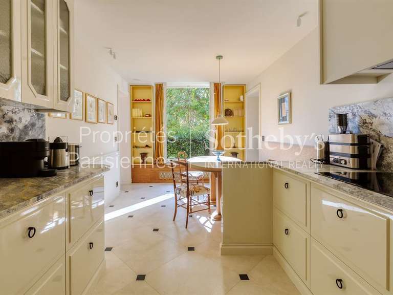 Appartement Paris 7e - 3 chambres - 140m²