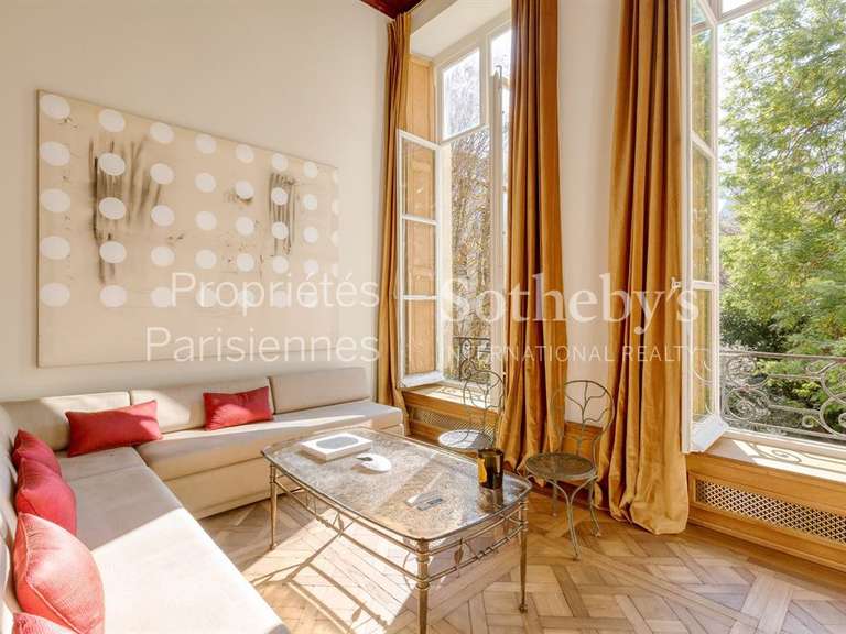 Appartement Paris 7e - 3 chambres - 140m²