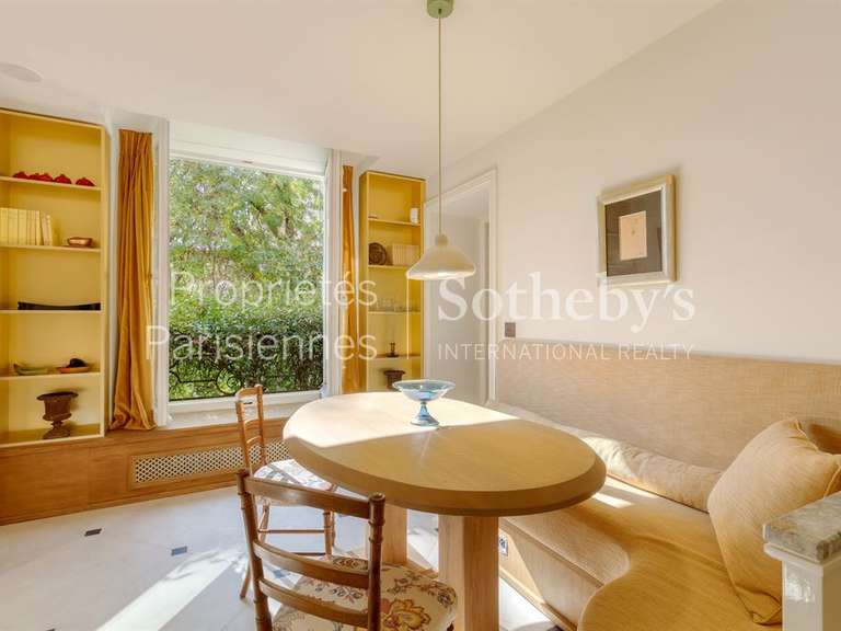 Appartement Paris 7e - 3 chambres - 140m²