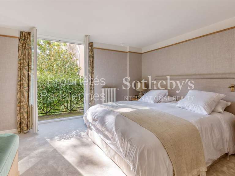 Appartement Paris 7e - 3 chambres - 140m²