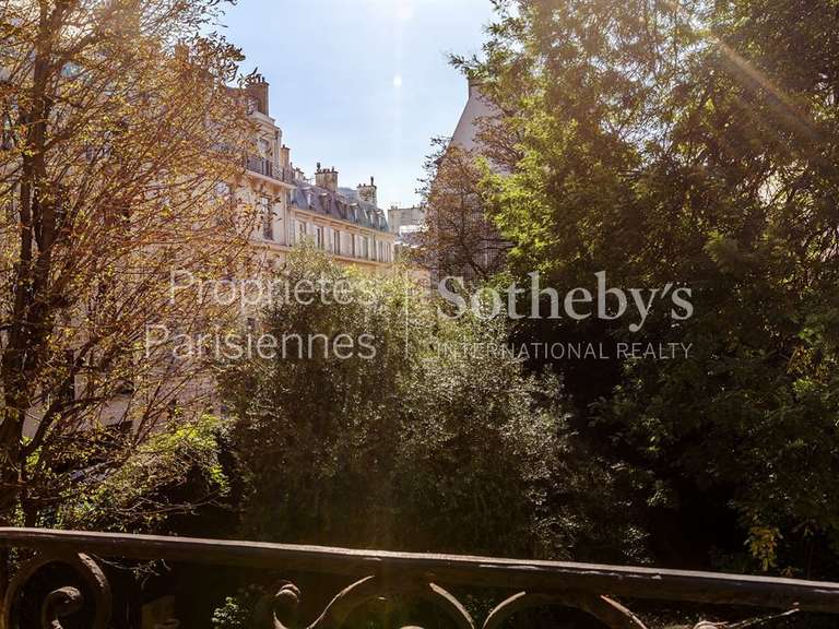 Appartement Paris 7e - 3 chambres - 140m²