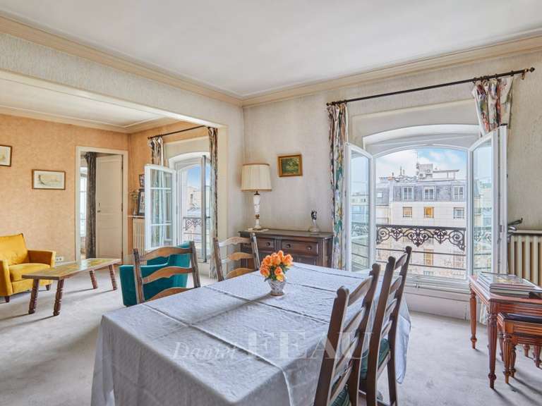 Appartement Paris 7e - 3 chambres - 77m²