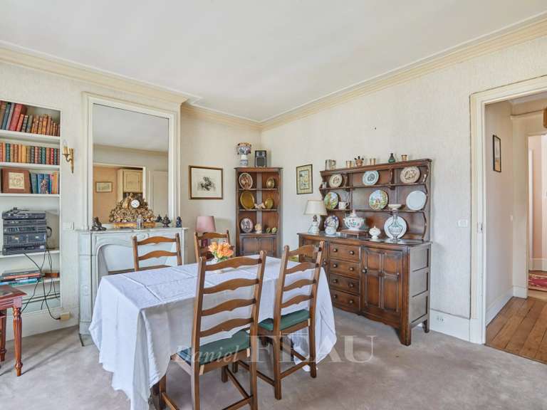 Appartement Paris 7e - 3 chambres - 77m²